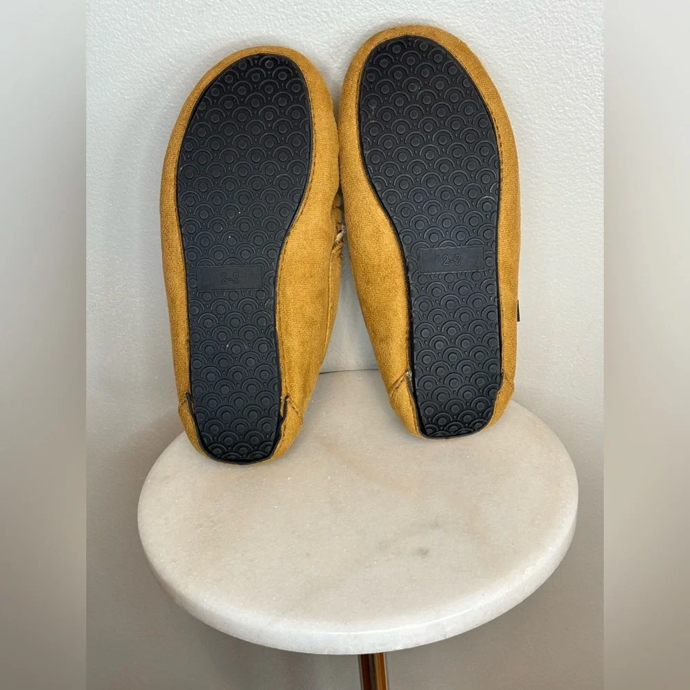 LUCKY BRAND Slippers Tan Brown Camel Like Suede Soft‎ Warm House Shoe Sz 2 Sz 3